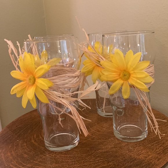 4 12oz Glasses with Raffia and Yellow Daisy - Picture 2 of 6